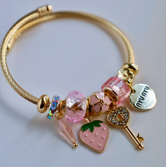 Fresa charm bracelet