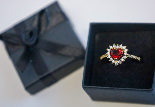 Red heart ring (adjustable)